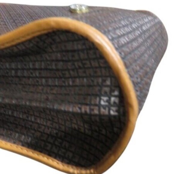 Ted Lapidus Vintage 80's thick Italian leather embossed crossbody messenger bag - Picture 14 of 15